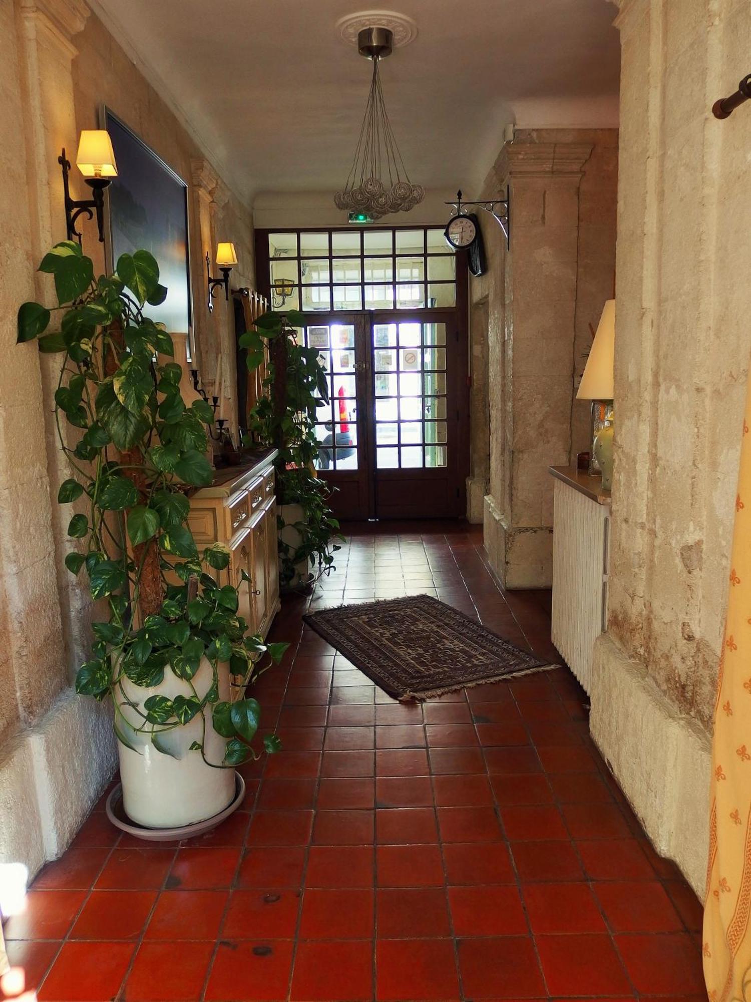 Au Saint Roch - Hotel Et Jardin Avignon Kültér fotó