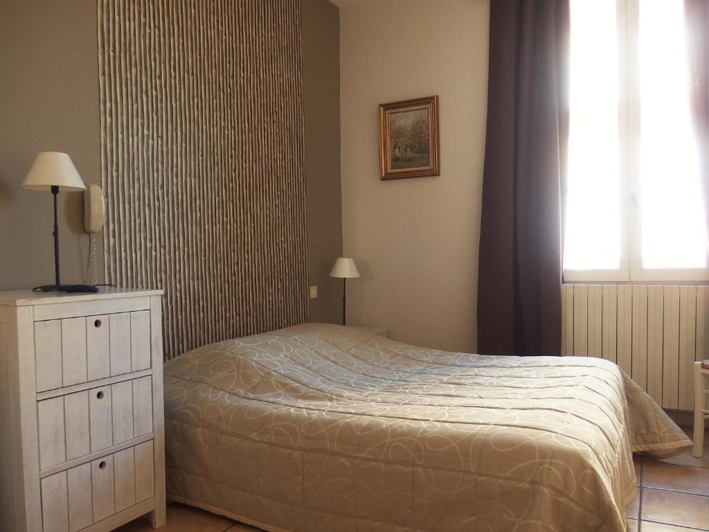 Au Saint Roch - Hotel Et Jardin Avignon Szoba fotó