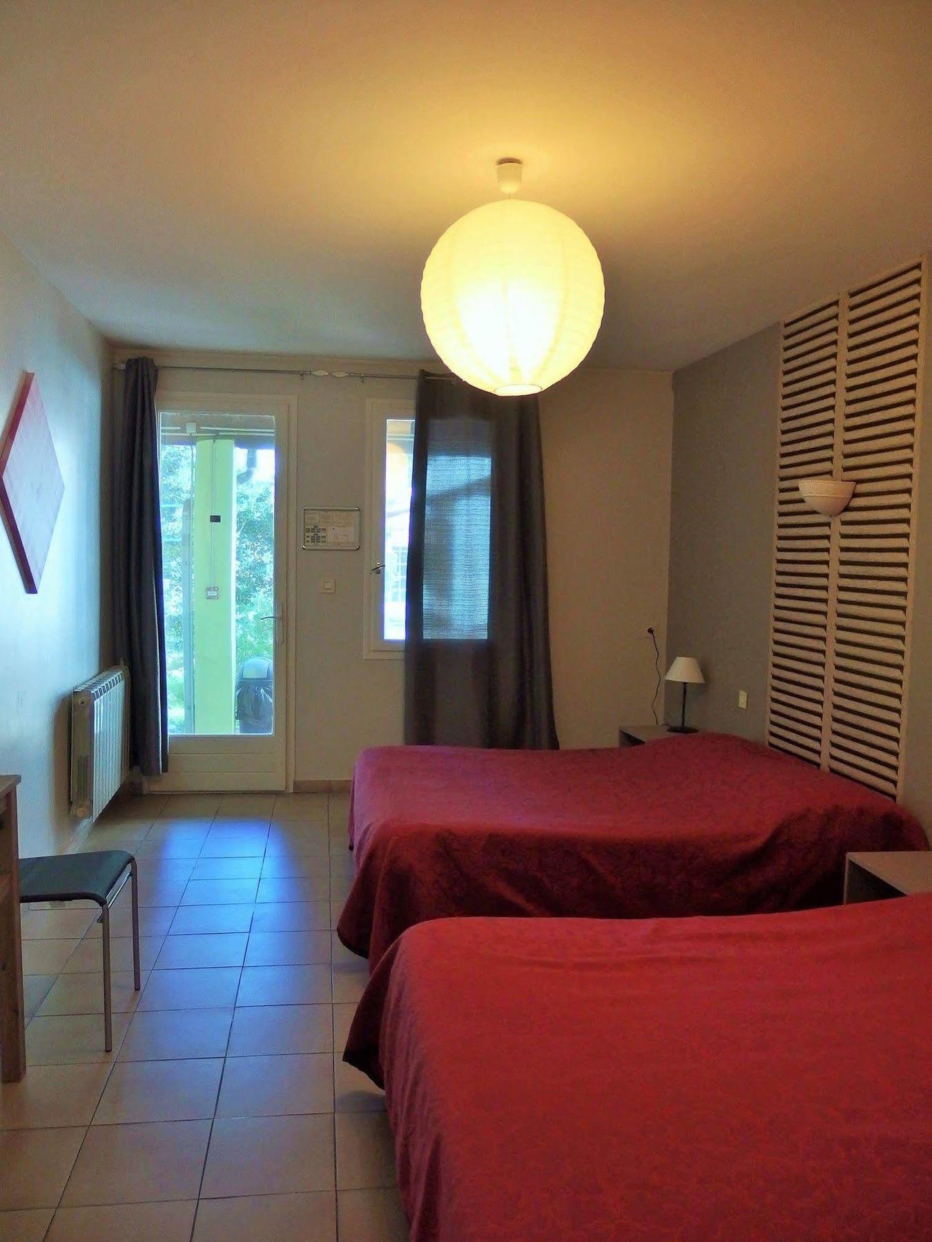 Au Saint Roch - Hotel Et Jardin Avignon Kültér fotó