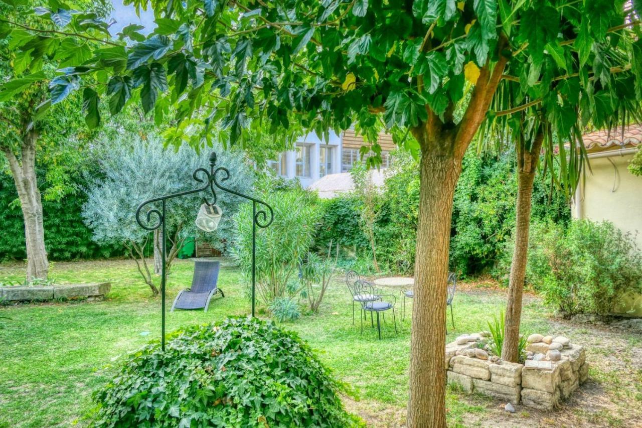 Au Saint Roch - Hotel Et Jardin Avignon Kültér fotó